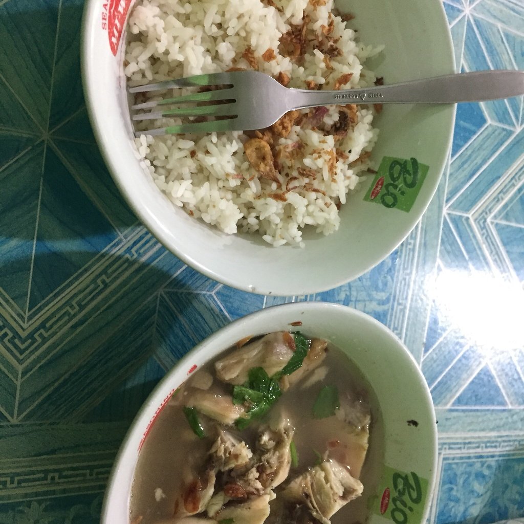 Sop Ayam Pak Min Klaten